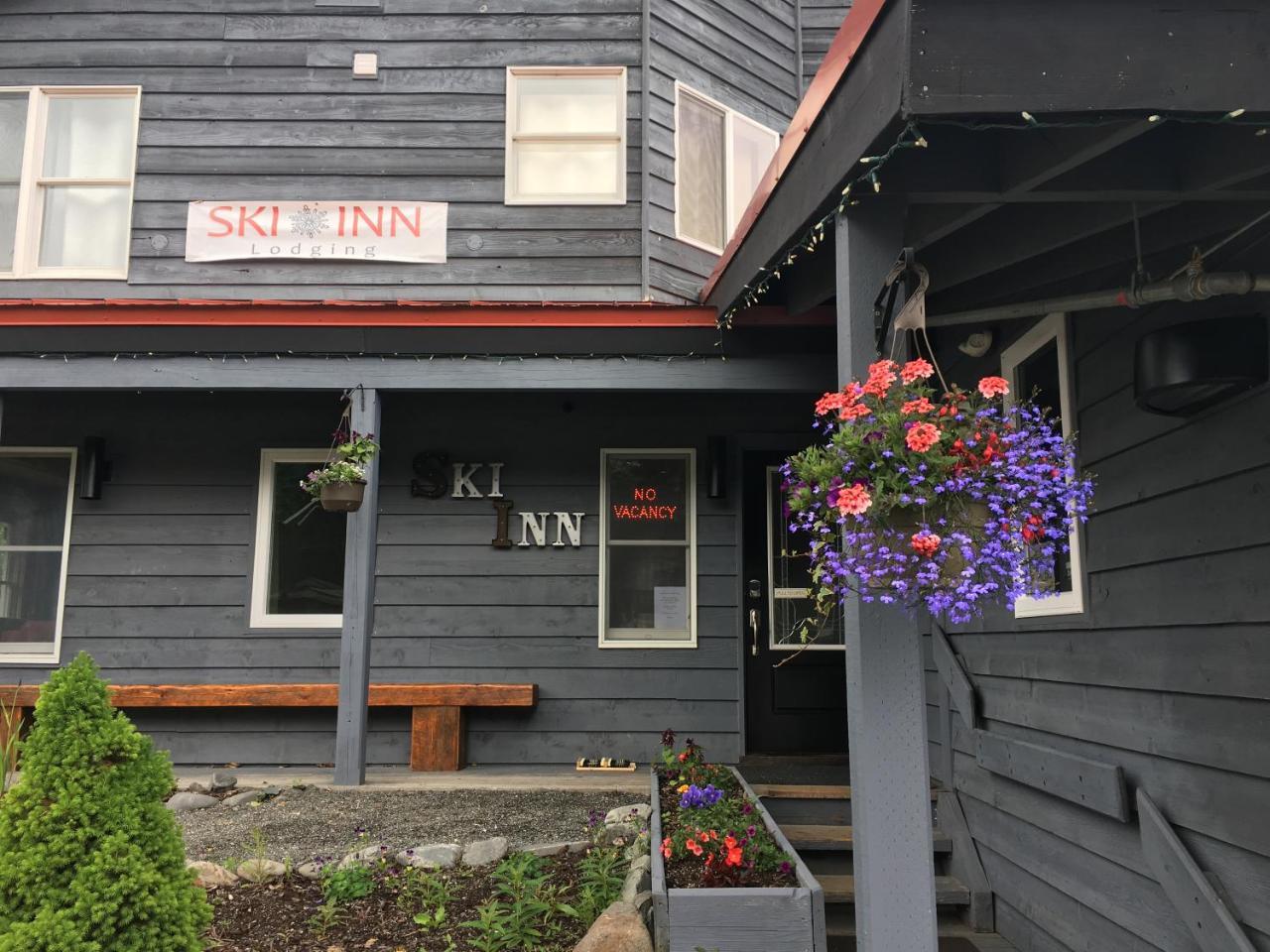 Ski Inn Girdwood Exterior photo